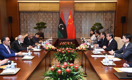 王毅同利比亞團結政府外長會談 簽署共建“一帶一路”諒解備忘錄