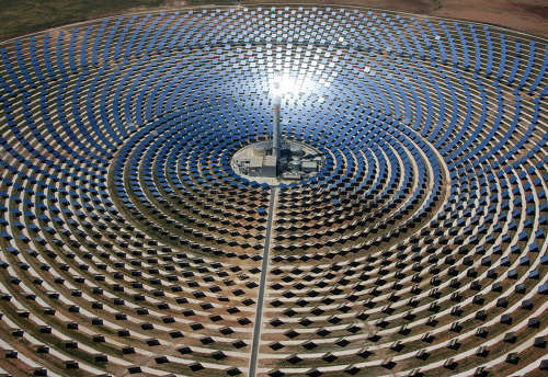 中國太陽能公司在阿聯酋市場首次亮相