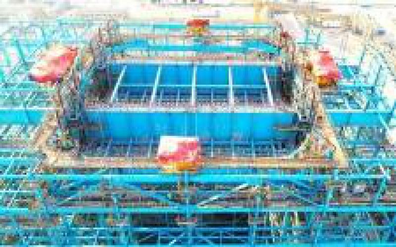 沙特延布三期項(xiàng)目5號(hào)鍋爐大板梁順利吊裝就位