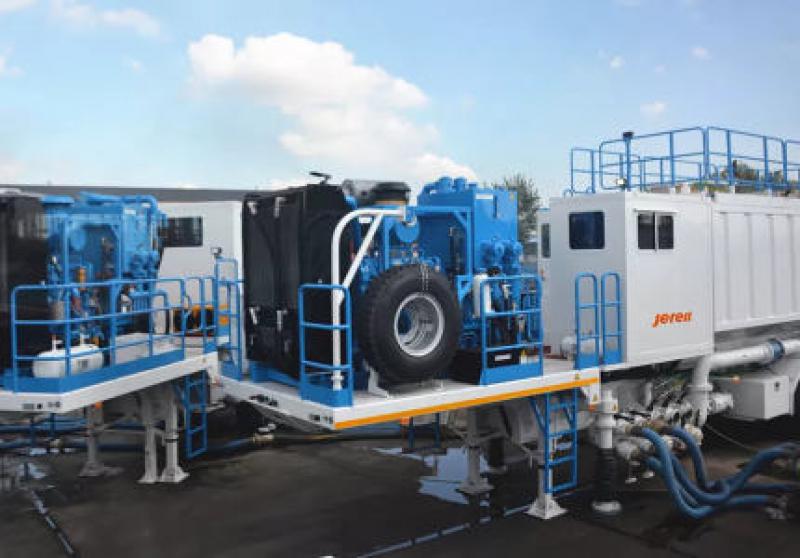 中國壓裂成套設(shè)備首次進入烏茲別克斯坦