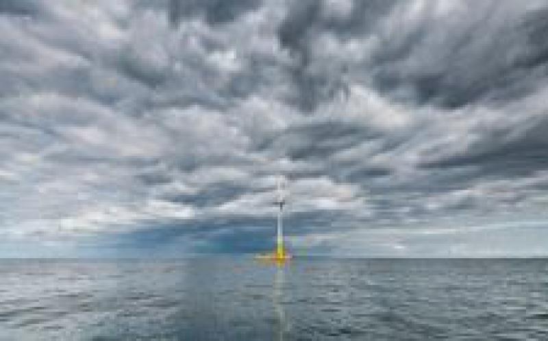 法國第一臺漂浮式海上風力發電機上線