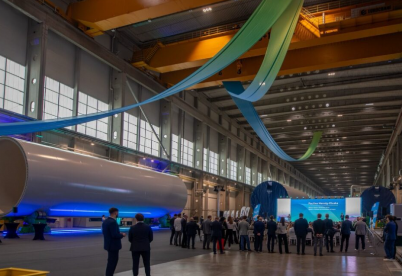 波蘭新波羅的海塔工廠首產(chǎn)海上風電塔部件