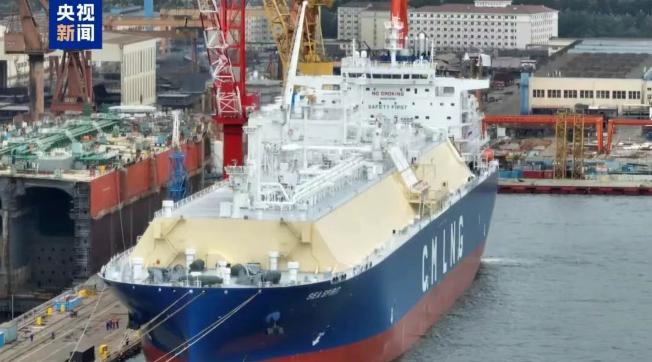 中國(guó)自研17.5萬(wàn)立方米液化天然氣運(yùn)輸船正式交付
