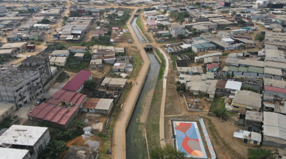 科特迪瓦阿波波雨水排放工程完成臨時驗收