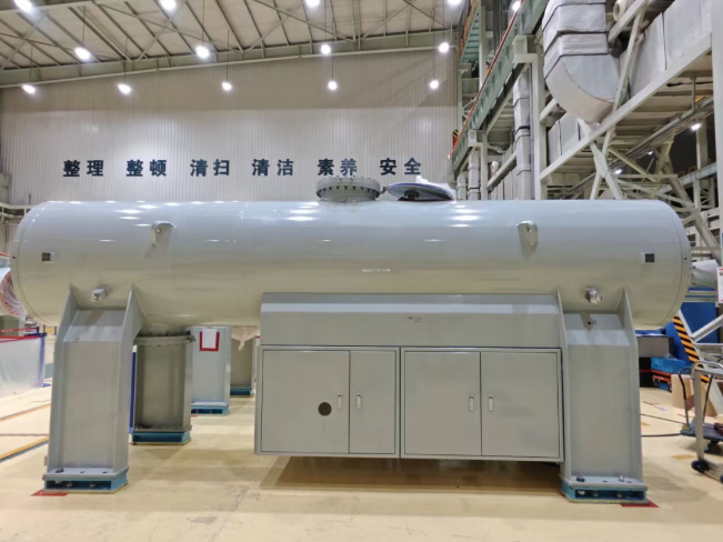 中國首臺(tái)800千伏80千安大容量斷路器通過技術(shù)鑒定