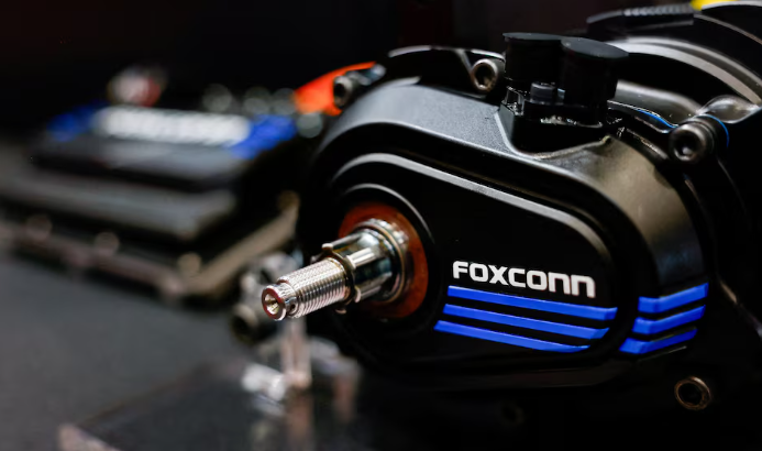 富士康計劃年投30億美元發展人工智能,預計電動汽車市場將整合